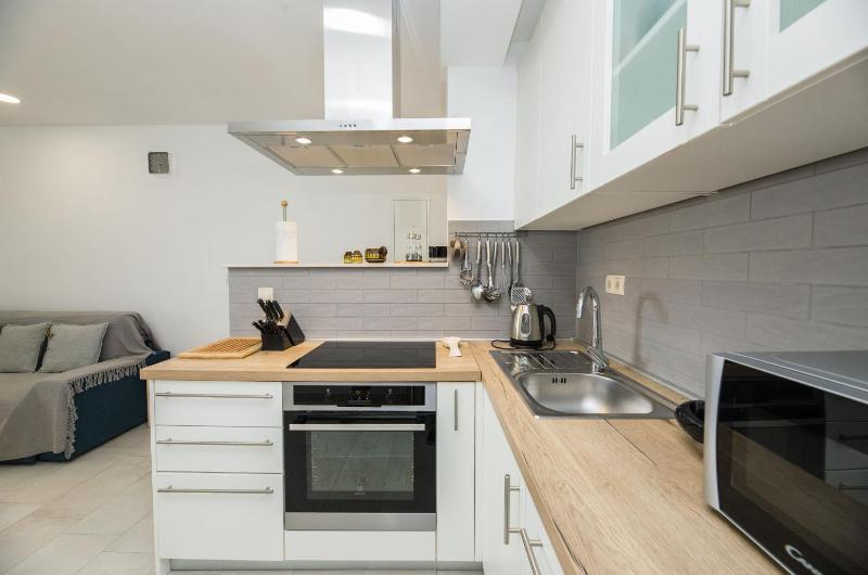 Apartments Roko - image 10