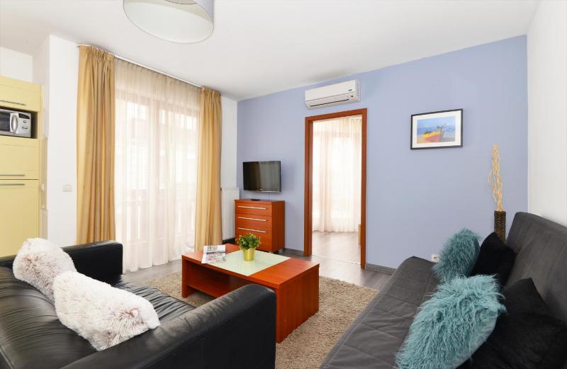 Superior Apartment image 2