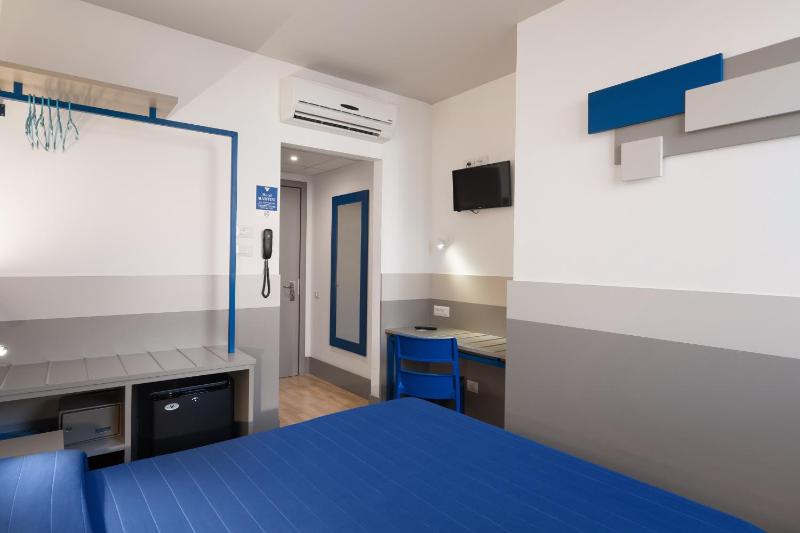 Hotel Martini - image 11