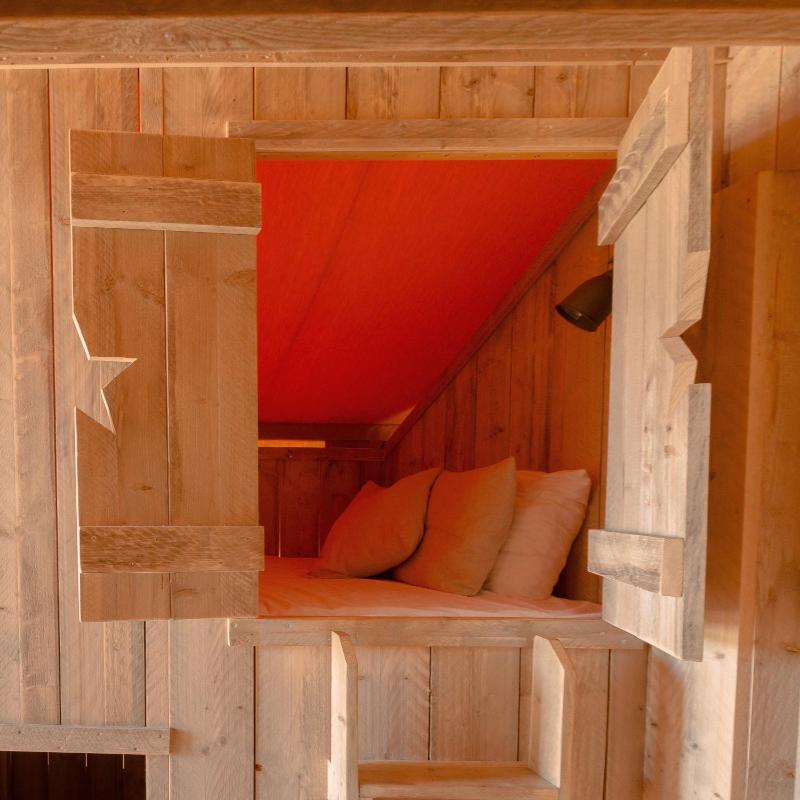 Deluxe Bungalow image 1