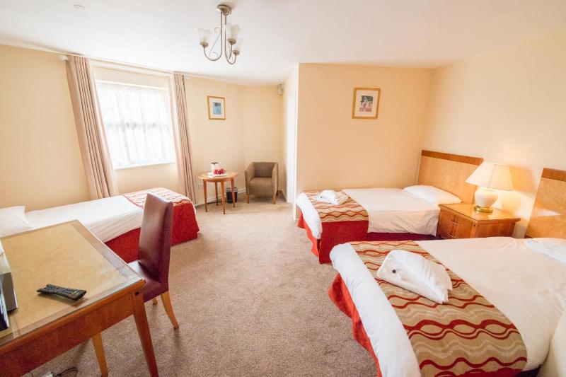 Triple Room image 2