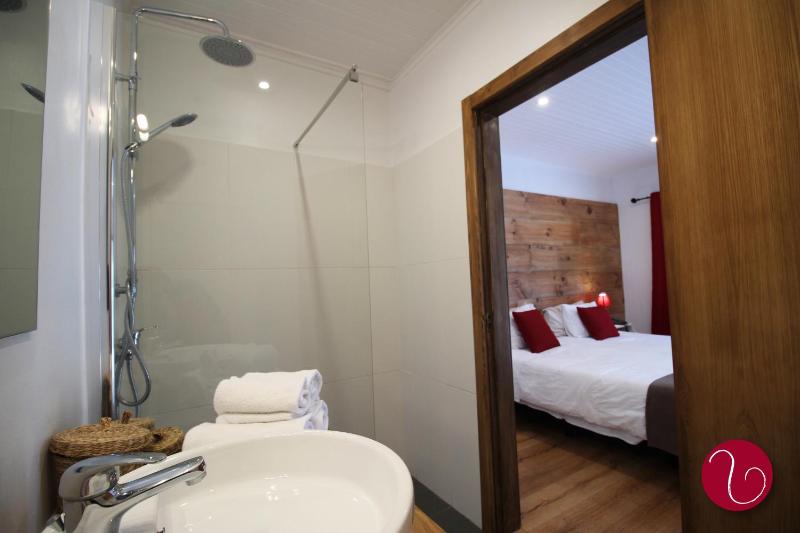 Double or Twin Room image 3