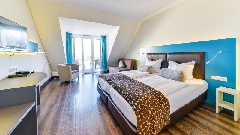 Large Double Room image 2