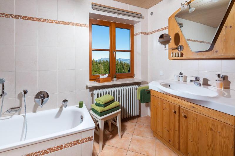 Two-Bedroom House image 3