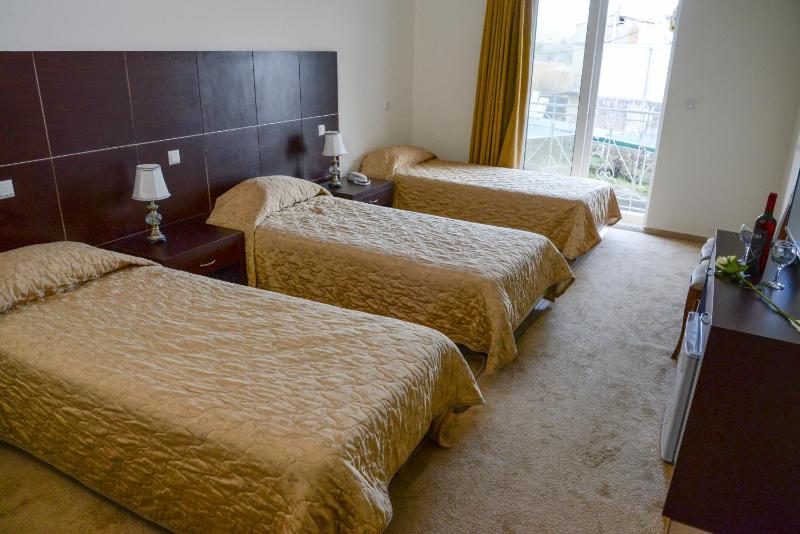 Triple Room (3 Adults) image 1