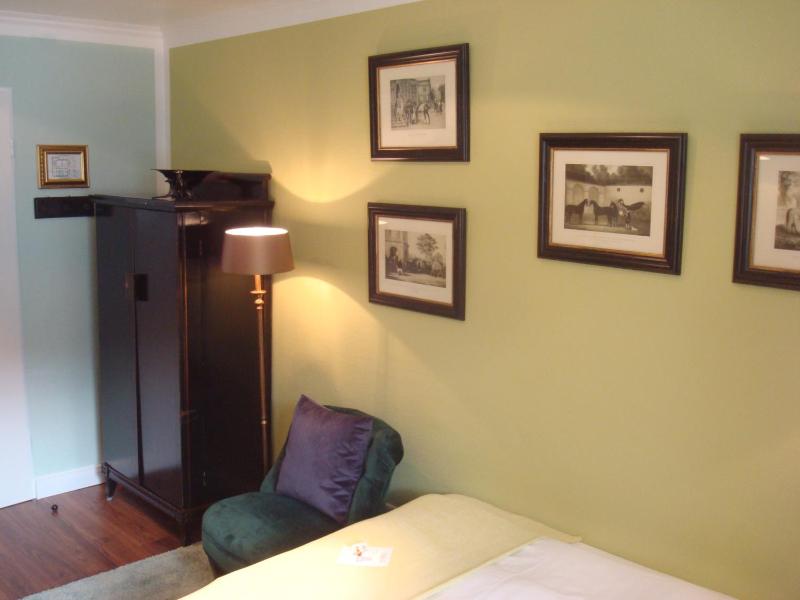Economy Single Room image 2