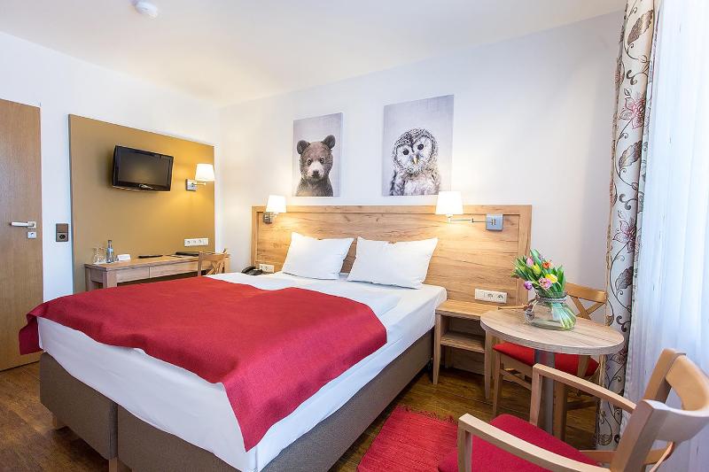 Double Room image 4