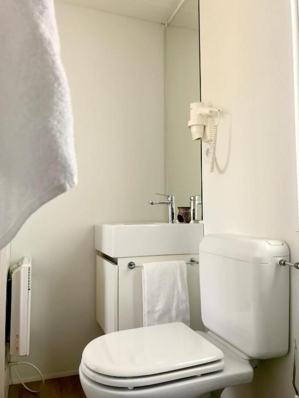 Mobile Home (4 Adults) image 4