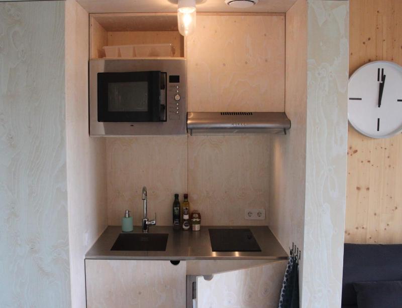 Studio Apartment image 3