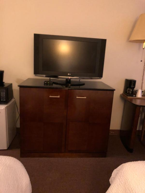 Deluxe Queen Room with Two Queen Beds image 4