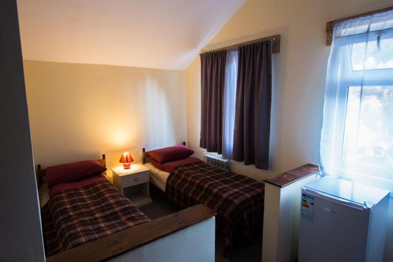 Double Room with Park View image 1
