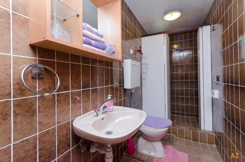 One-Bedroom Apartment with Sea View image 4