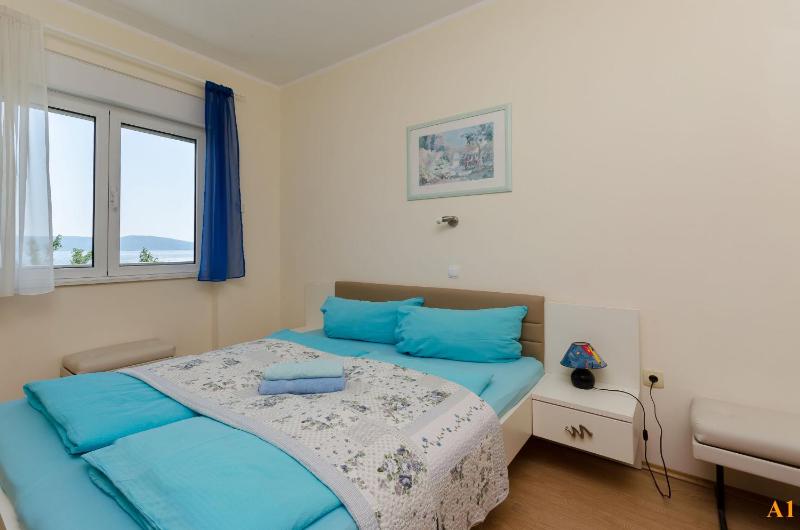 One-Bedroom Apartment with Balcony image 3