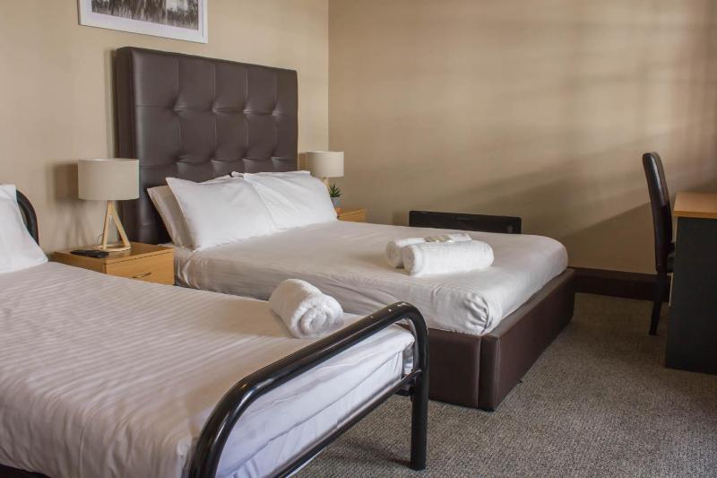 Triple Room with Balcony image 2