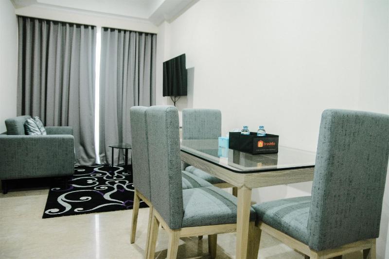2BR Deluxe and Modern Menteng Park Apartment By Travelio - image 12