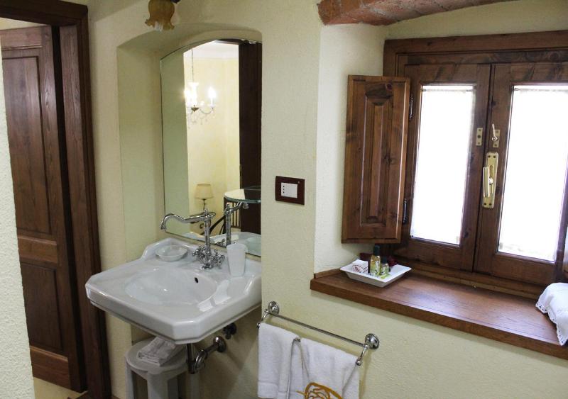 Single Room image 2
