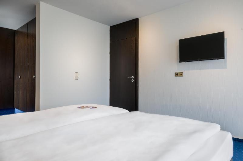 Apartment with Balcony image 4