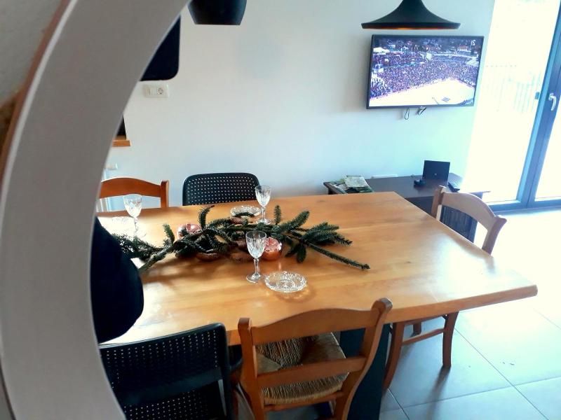 Apartment with Mountain View image 3