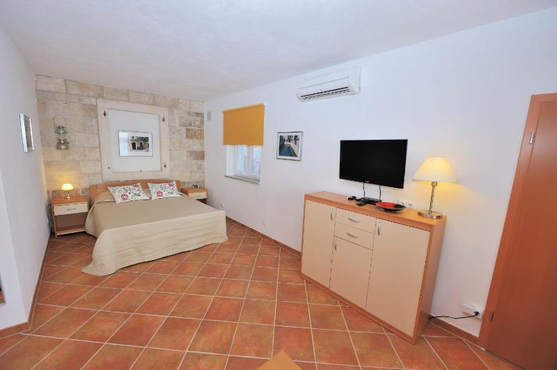Apartment with Sea View image 3