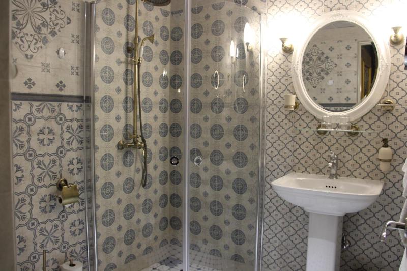 Penthouse Suite image 2