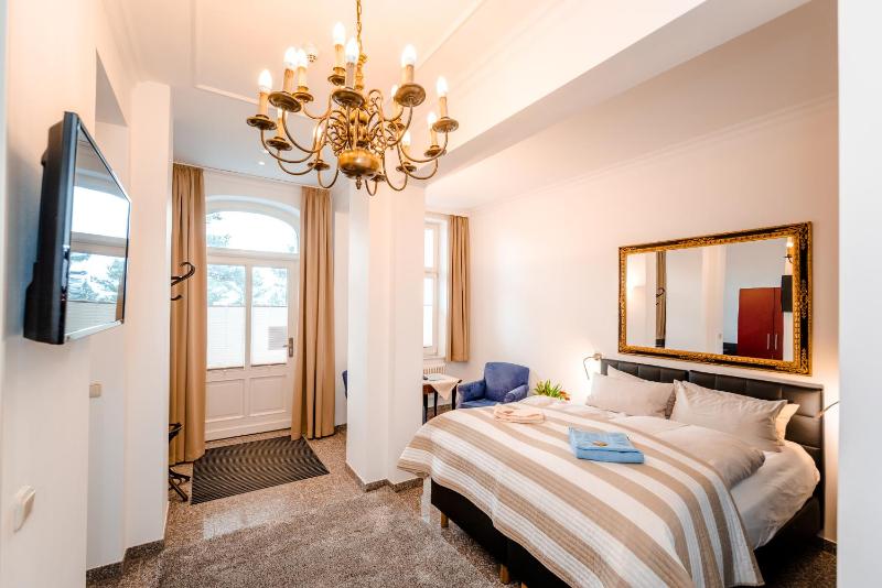 Studio Apartment - Sea Side image 1