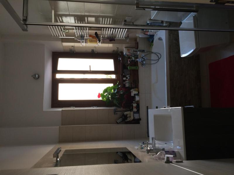 Double Room with Shared External Bathroom image 3