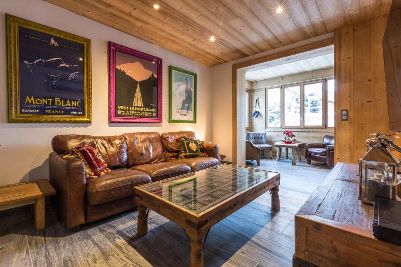 Chalet Yolo Images