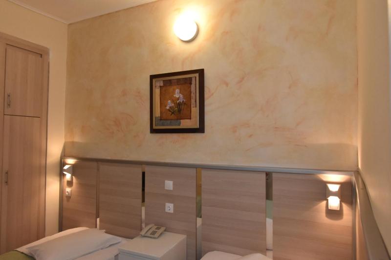 Quadruple Room image 4