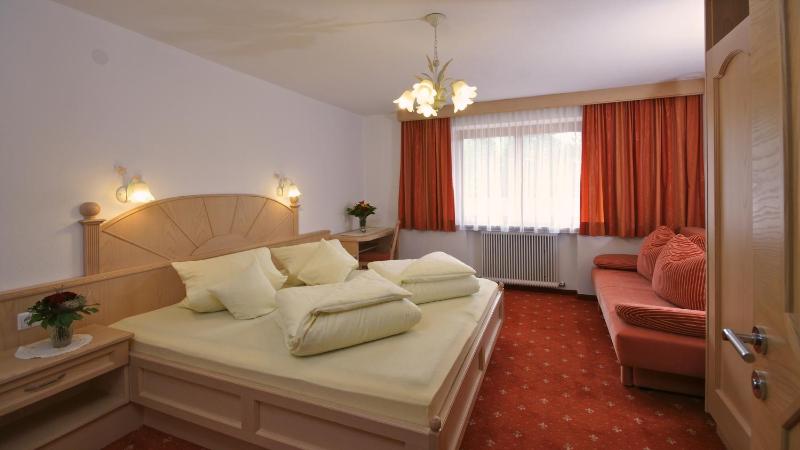 Two-Bedroom Apartment with Balcony image 3