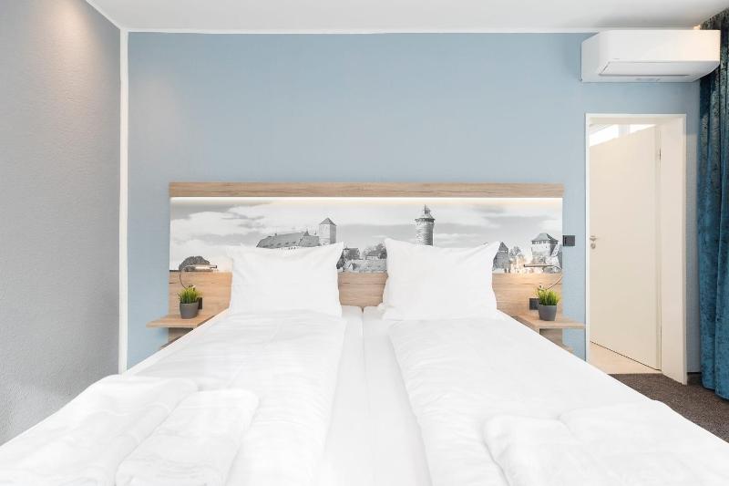Classic Double Room for Single Use image 4