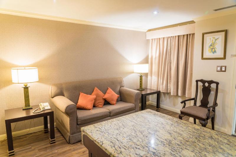 Rose Hotel - image 6