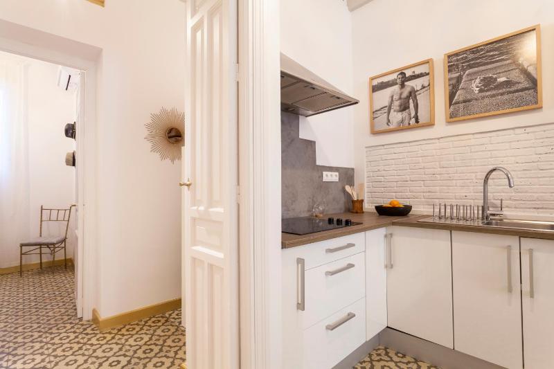 Apartamento moderno centro Sevilla - image 4
