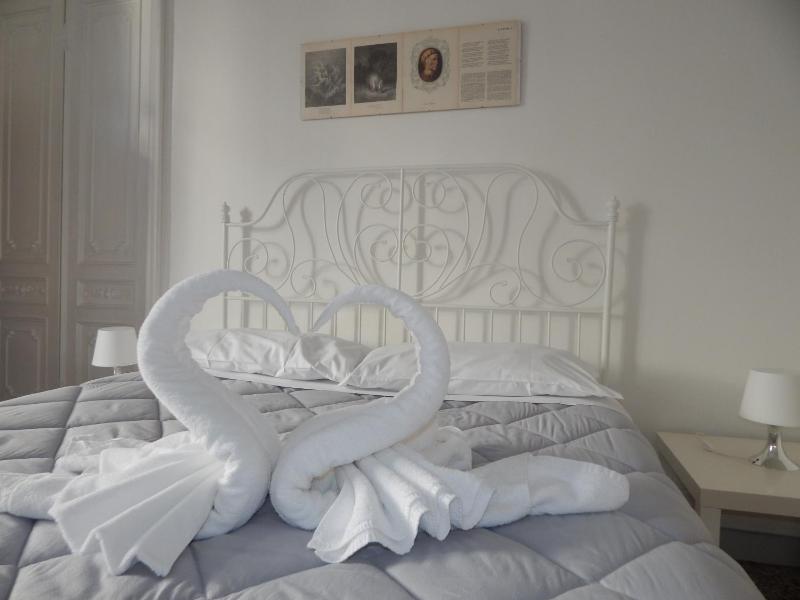 Double Room with Private External Bathroom image 3