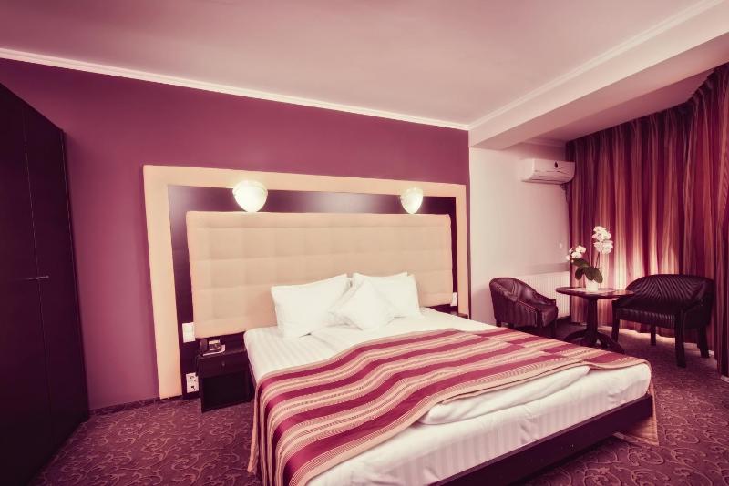 Business Double Room image 4