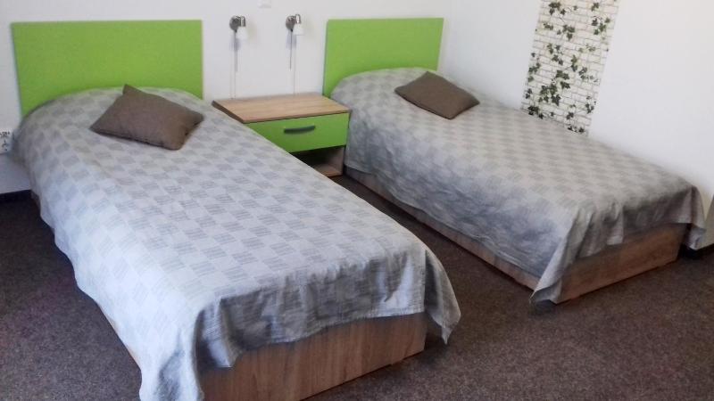 Twin Room image 3