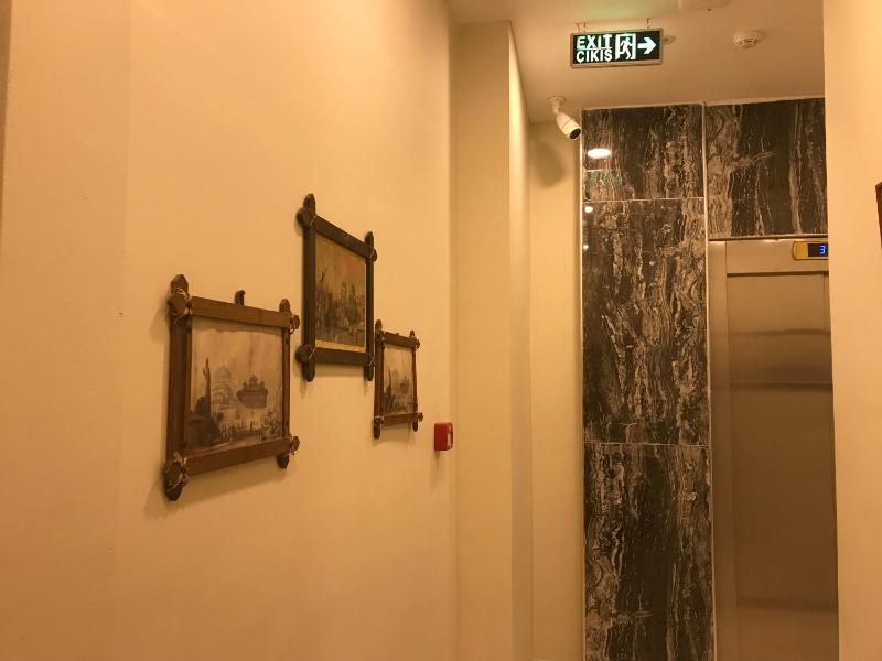 Deluxe Triple Room image 2