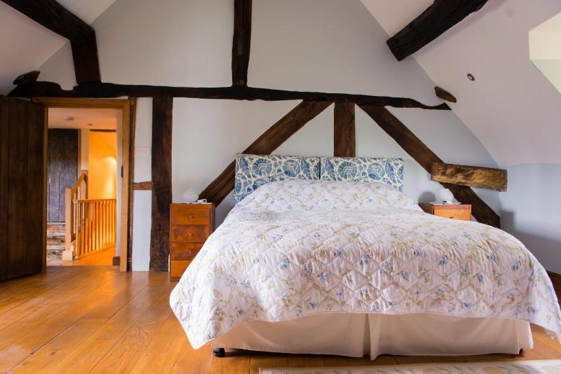 Superior King Room image 2