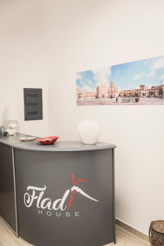 Fladi House Catania - image 16