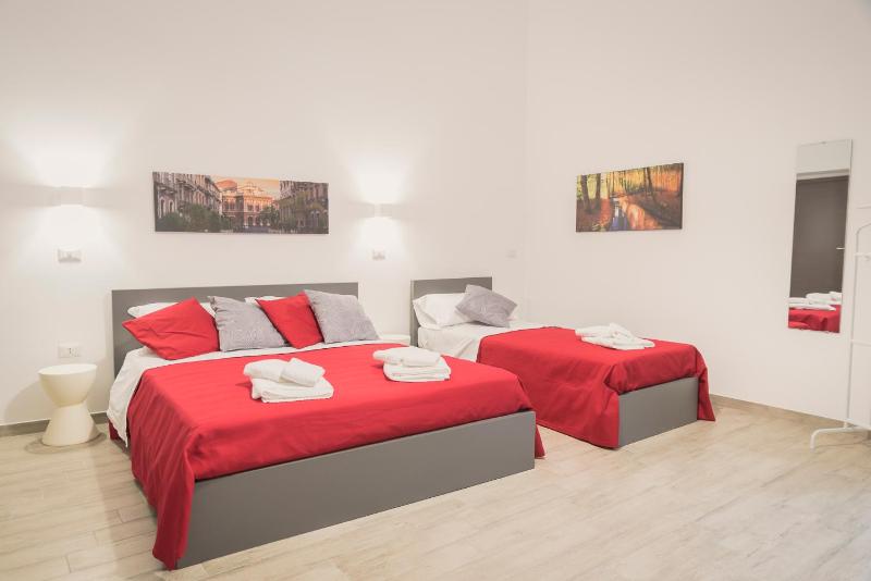 Fladi House Catania - image 20