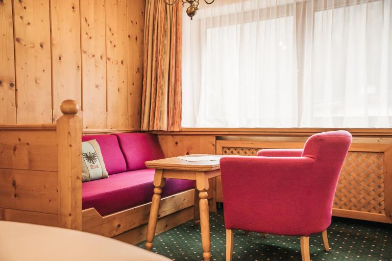 Standard Double Room image 1