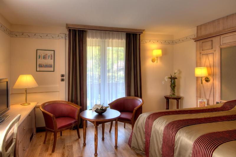 Double Room with Spa Access image 4