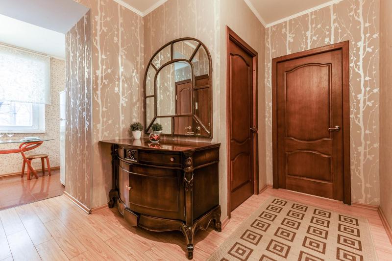 One-Bedroom Apartment image 2