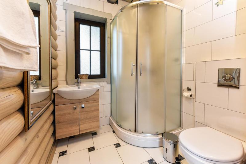 Quadruple Room with Bathroom image 4