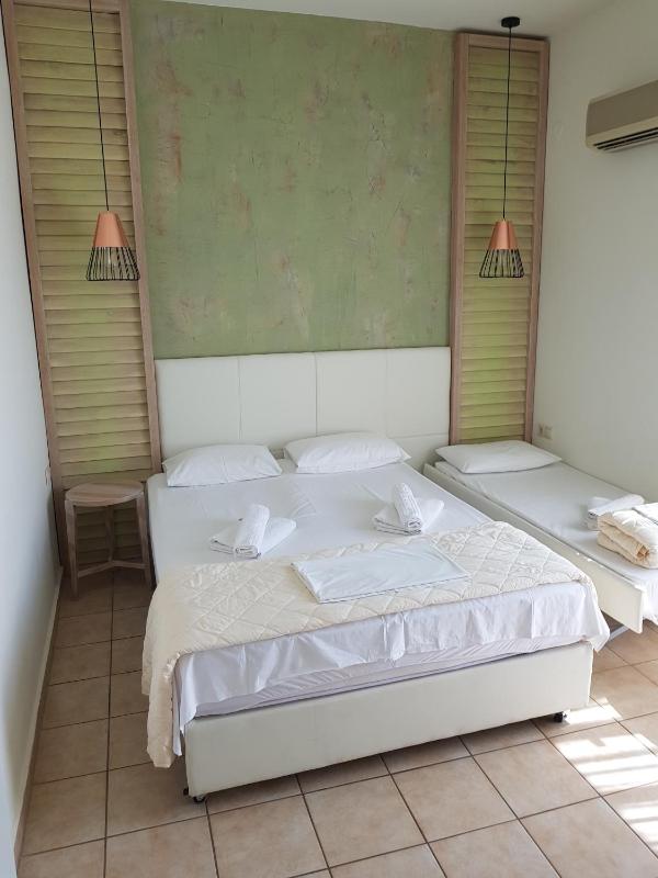 Triple Room image 3