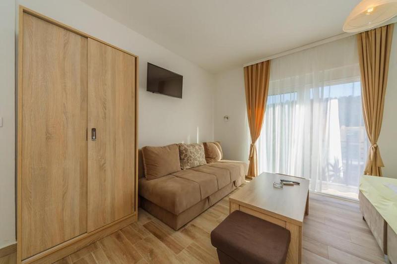 Studio Apartment image 1