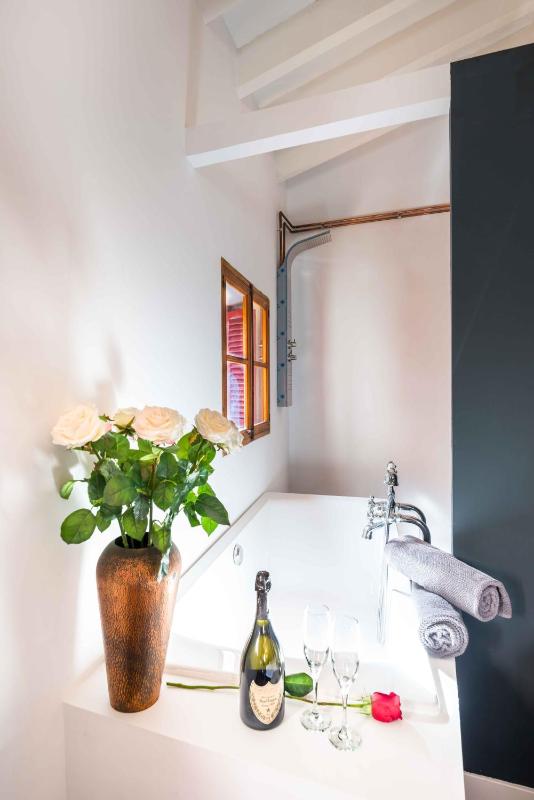 Suite image 3