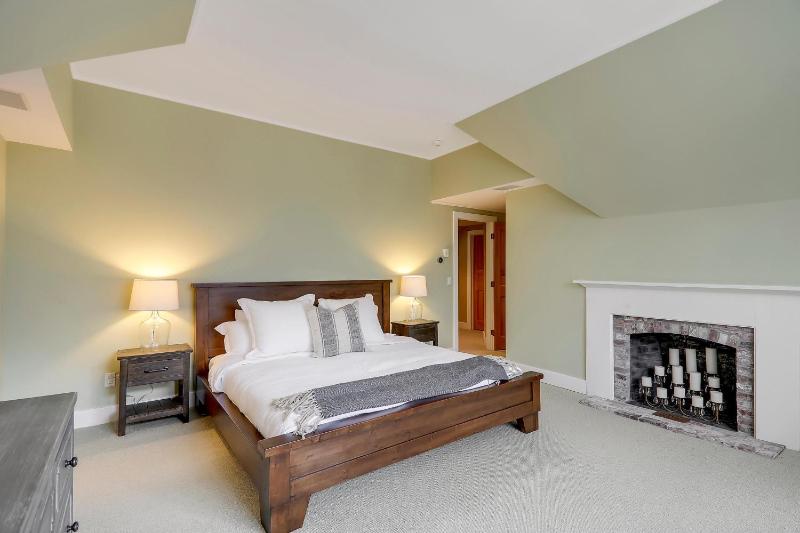 Five-Bedroom Holiday Home image 2