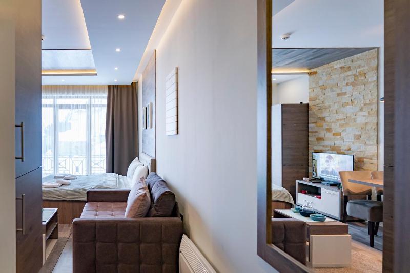 One-Bedroom Apartment image 1