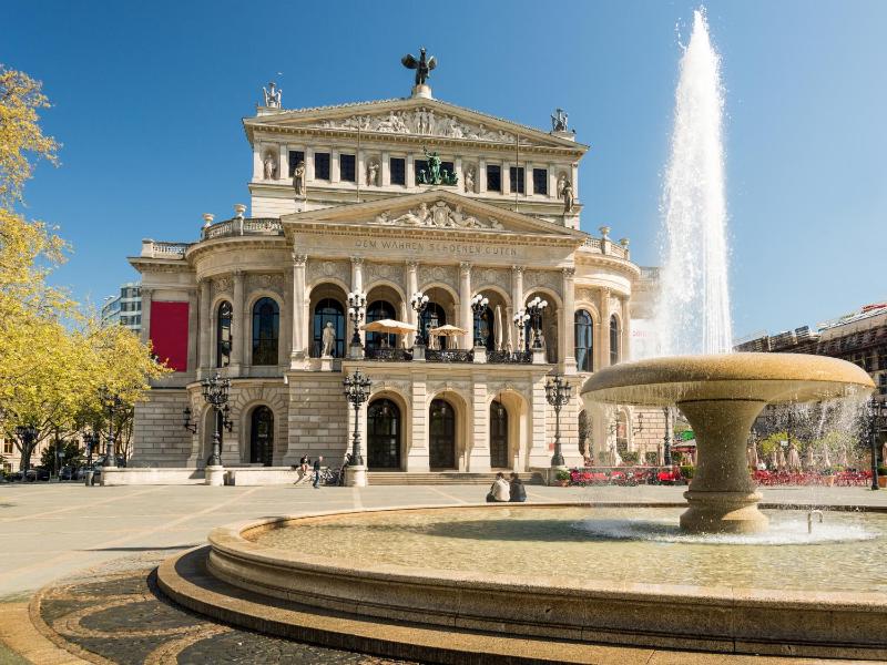 Grand Hotel Downtown - Frankfurt Central Station - Boutique Design Hotel - image 10