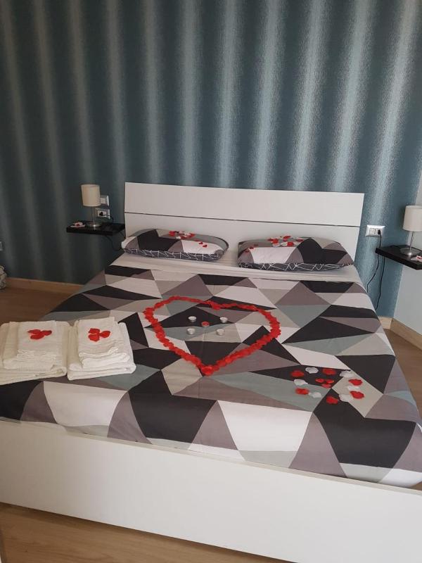 Double Room with Sea View image 4